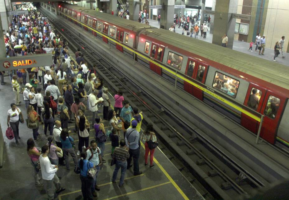Restablecen funcionamiento de Líneas 2 y 4 del Metro de Caracas, tras falla eléctrica