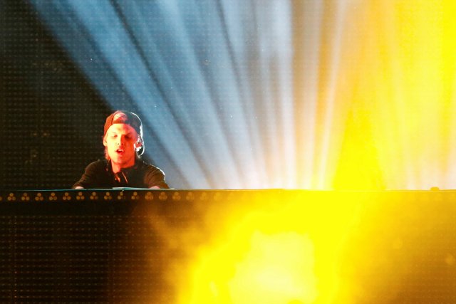 FILE PHOTO: DJ Avicii performs during a concert at Brooklyn's Barclay's Center in New York June 28, 2014.  REUTERS/Eduardo Munoz/File Photo