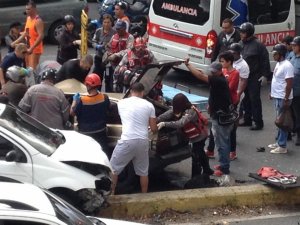 Al menos siete heridos en accidente de tránsito en la autopista Prados del Este