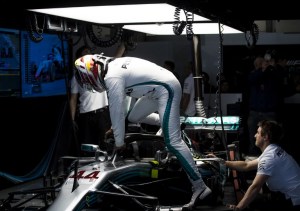 Hamilton comienza fuerte en ensayos del GP de China, con Ferrari al acecho