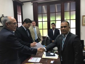 Ismael García y Freddy Superlano se reunieron con Secretario General de la Procuraduría de Panamá