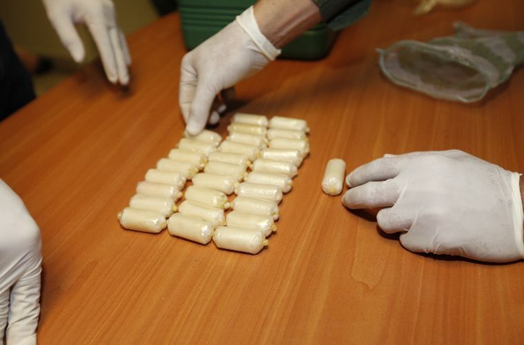 Fiscalía imputó a médicos que intentaron quedarse con dediles de cocaína que extrajeron a paciente en Aragua