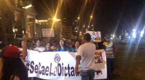 Venezolanos marchan en Lima en protesta contra Nicolás Maduro (Videos)