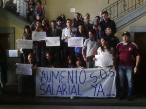 Los trabajadores de la ULA protestan por salarios justos #23Abr (fotos)