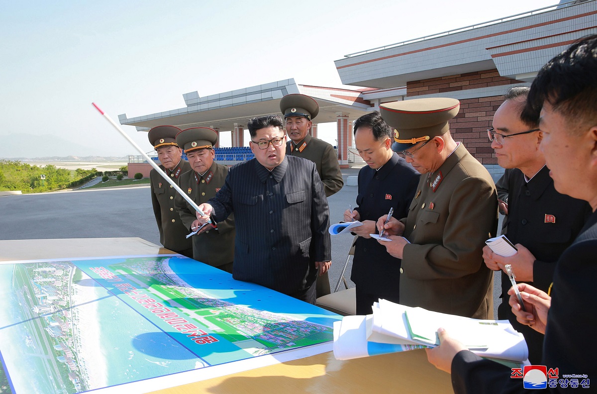 Kim Jong-un envía a un estrecho colaborador a EEUU para cerrar la cumbre