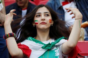 La iraní VS la española… ¿Quién gana este partido de bellezas? (FOTOS)