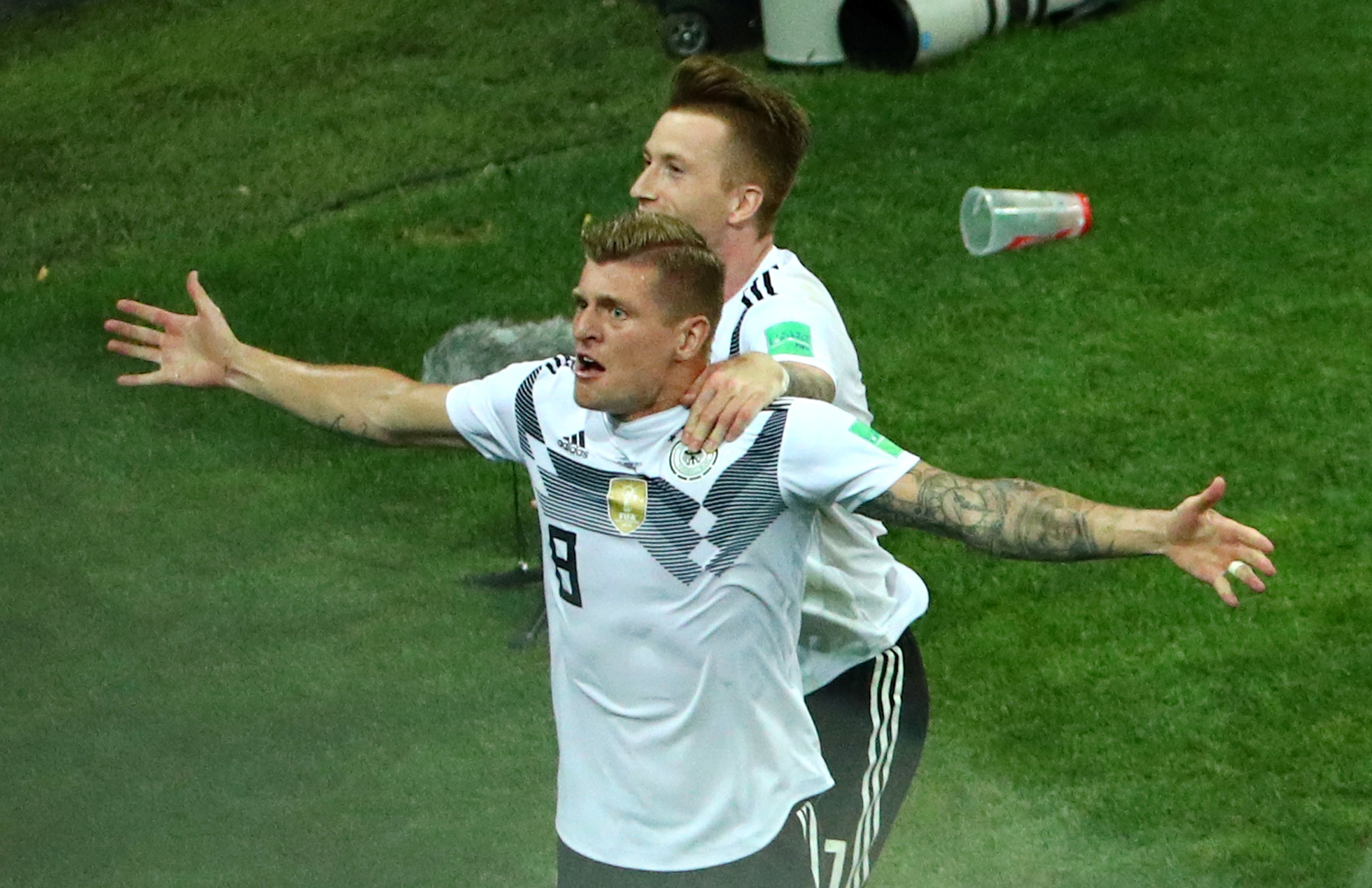 En FOTOS: Toni Kroos sacó la cara por una Alemania que no se rinde en #Rusia2018