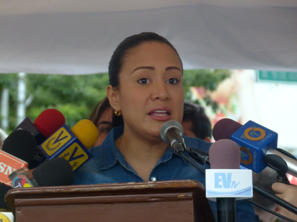 Laidy Gómez afirma que fracasó el cobro de gasolina en Táchira con el Carnet de la Patria (Video)