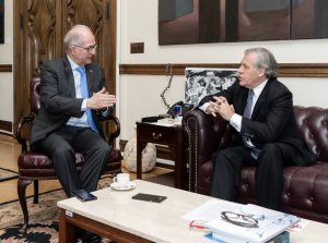 Almagro abordó con Ledezma la crisis venezolana y posibles soluciones