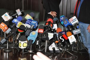 CNP y Sntp alertan por amenazas de Diosdado hacia jefe de prensa de Guaidó