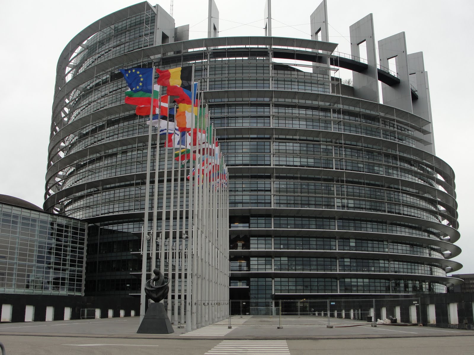 Dieciséis países de UE buscan hoy perfilar acuerdos migratorios en Bruselas