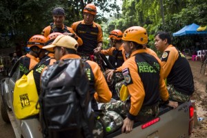 Los atrapados en la cueva de Tailandia no están en condiciones de bucear