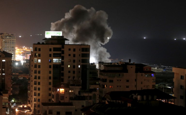 Israel bombardea Gaza tras el lanzamiento de 36 cohetes desde la Franja