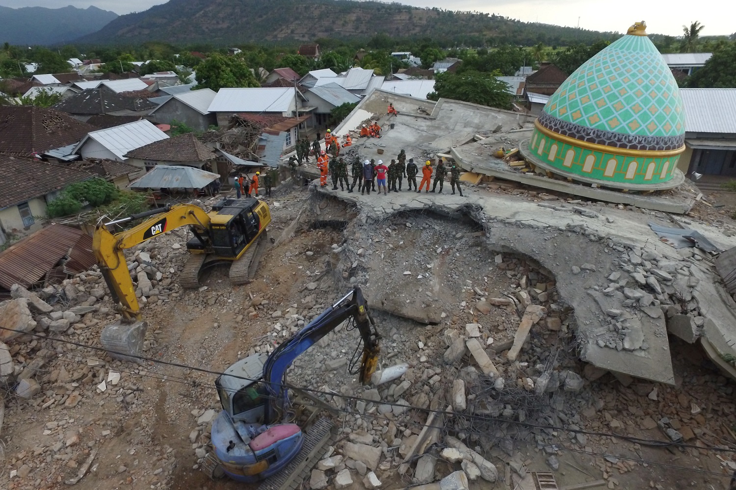 Indonesia eleva a 387 la cifra de muertos por el terremoto en la isla de Lombok