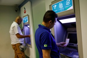 Retiro de dólares en cajeros automáticos en Venezuela: ¿Eso es posible?