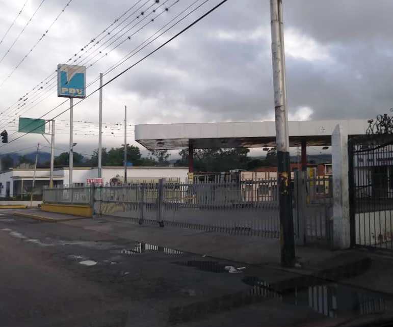 Desde hace ocho días no llega gasolina al municipio Junín en Táchira