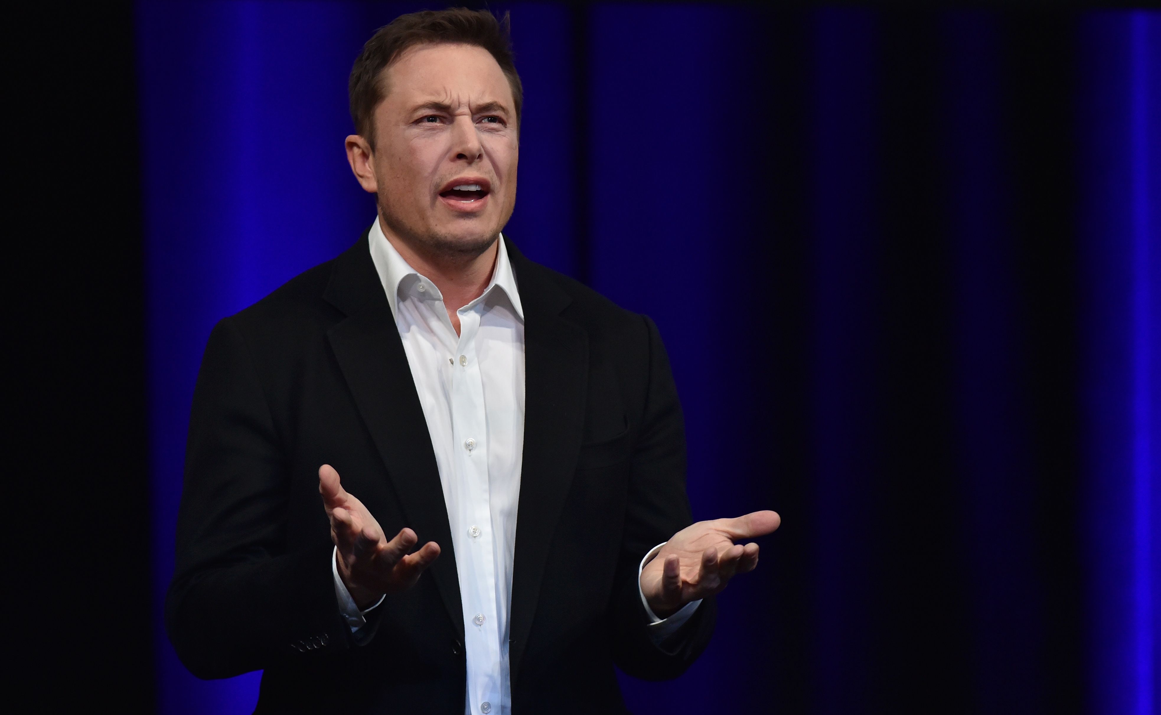 ¿Elon Musk se burló de Bill Gates por no comprarse un Tesla?