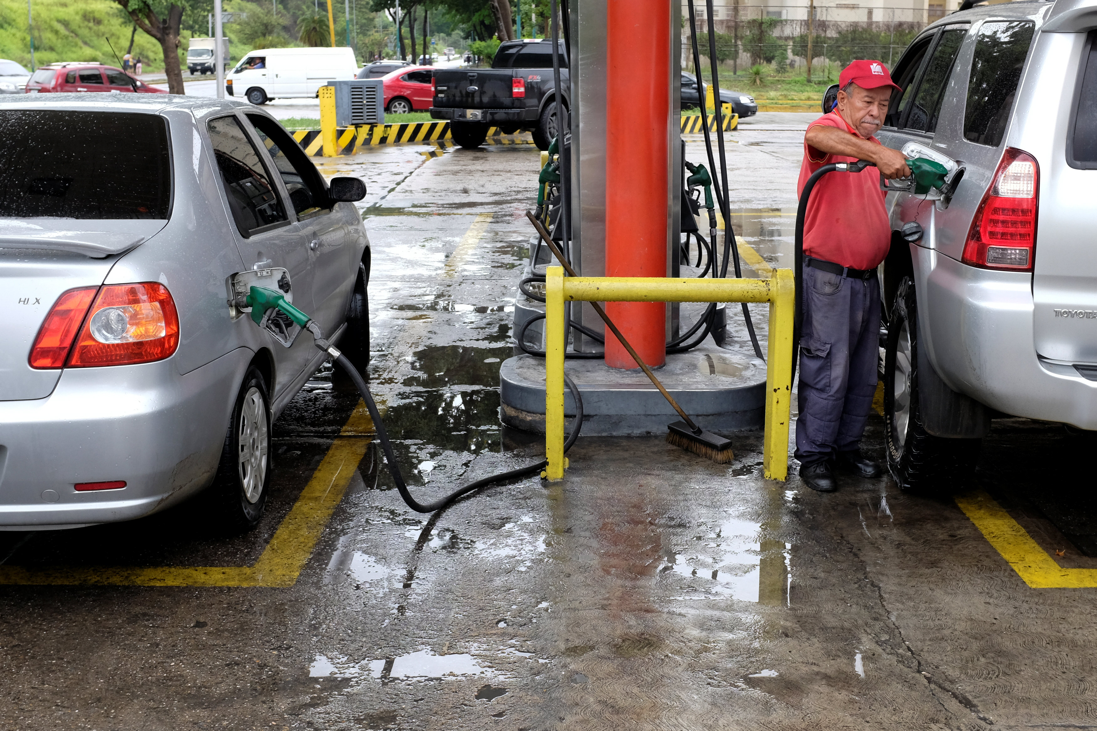 Concesionarios no pueden cubrir mantenimiento de gasolineras