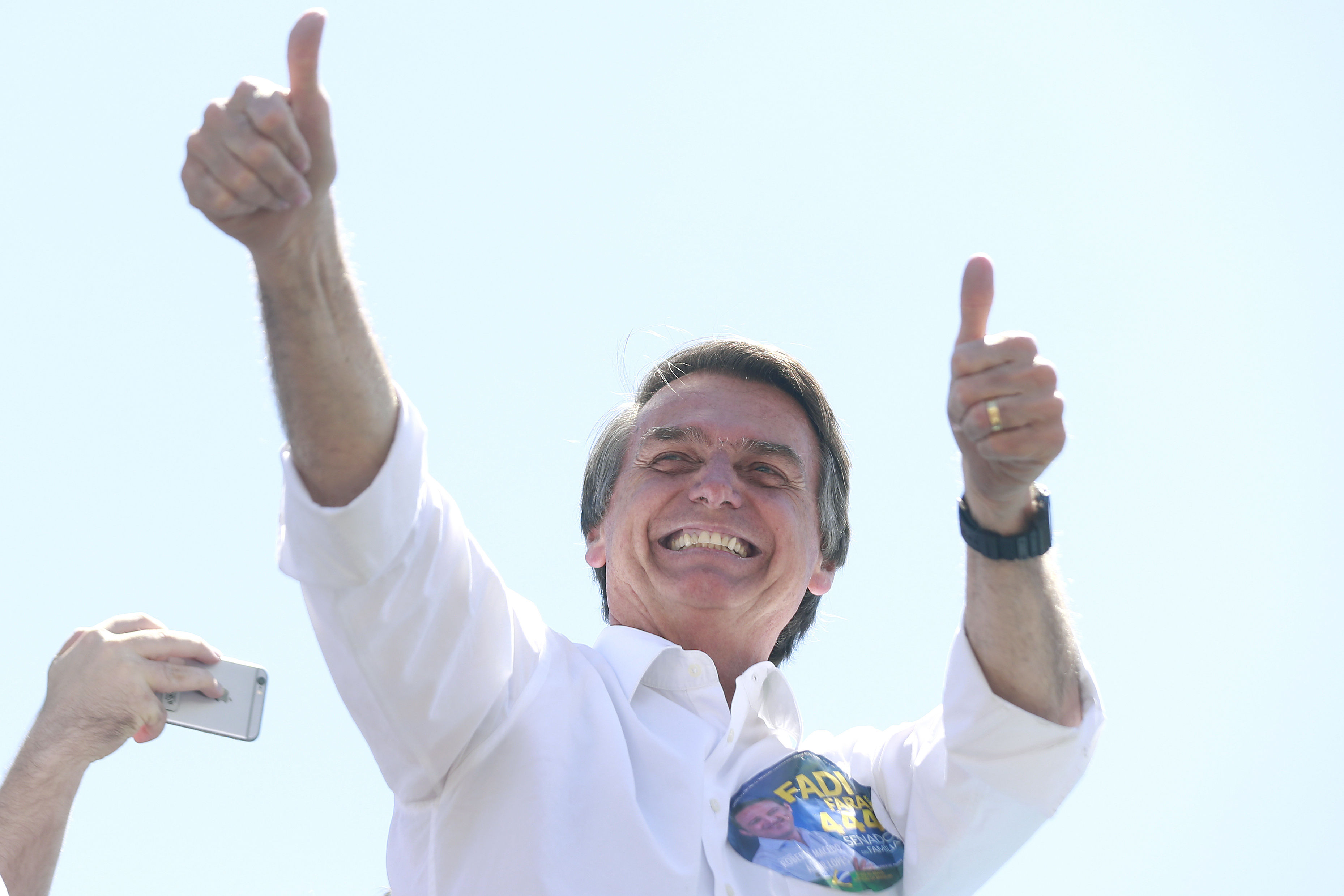 Los médicos aseguran que el candidato Jair Bolsonaro se encuentra en buenas condiciones