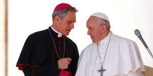 Con el escándalo de la pedofilia, la Iglesia vive su propio 11 de septiembre, dice arzobispo Gaenswein