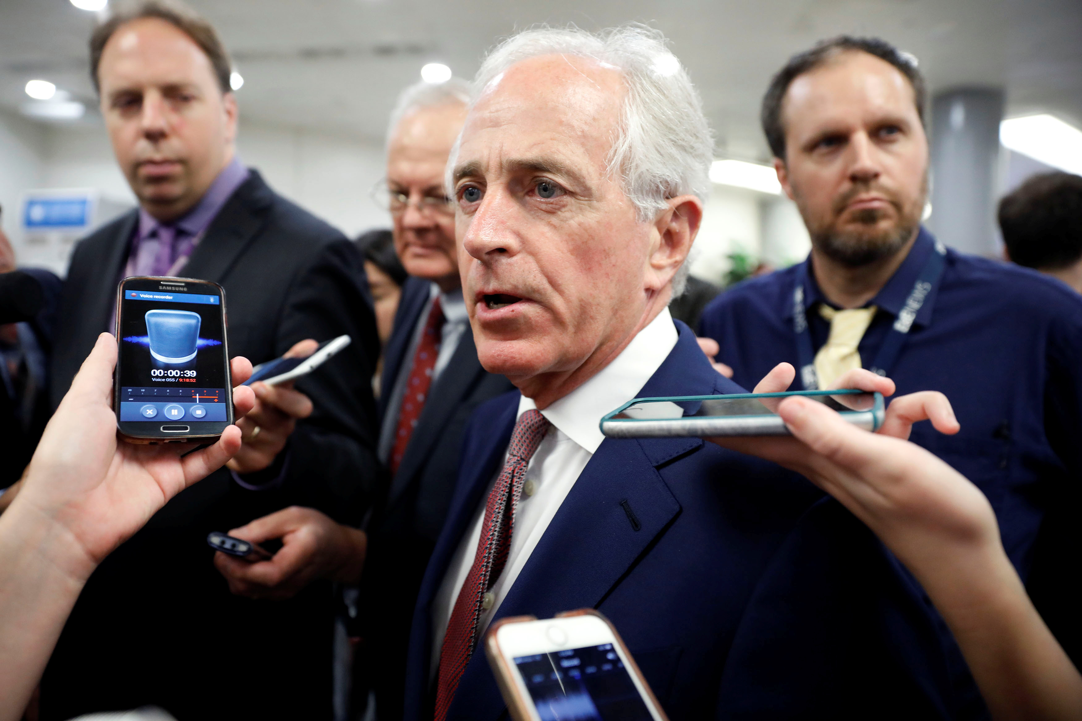 Senador Bob Corker viajará a Venezuela para evaluar situación actual