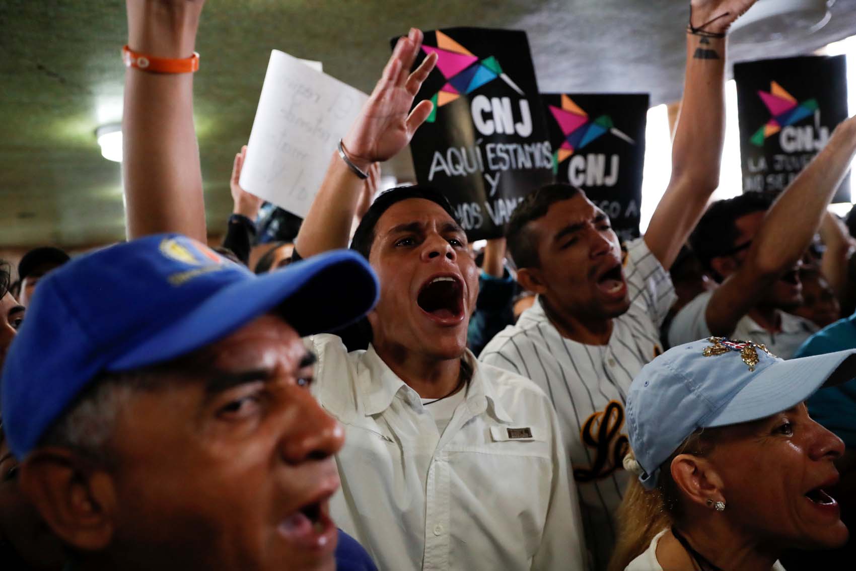 Trabajadores venezolanos se unen para exigir a Maduro que se respeten sus contratos colectivos