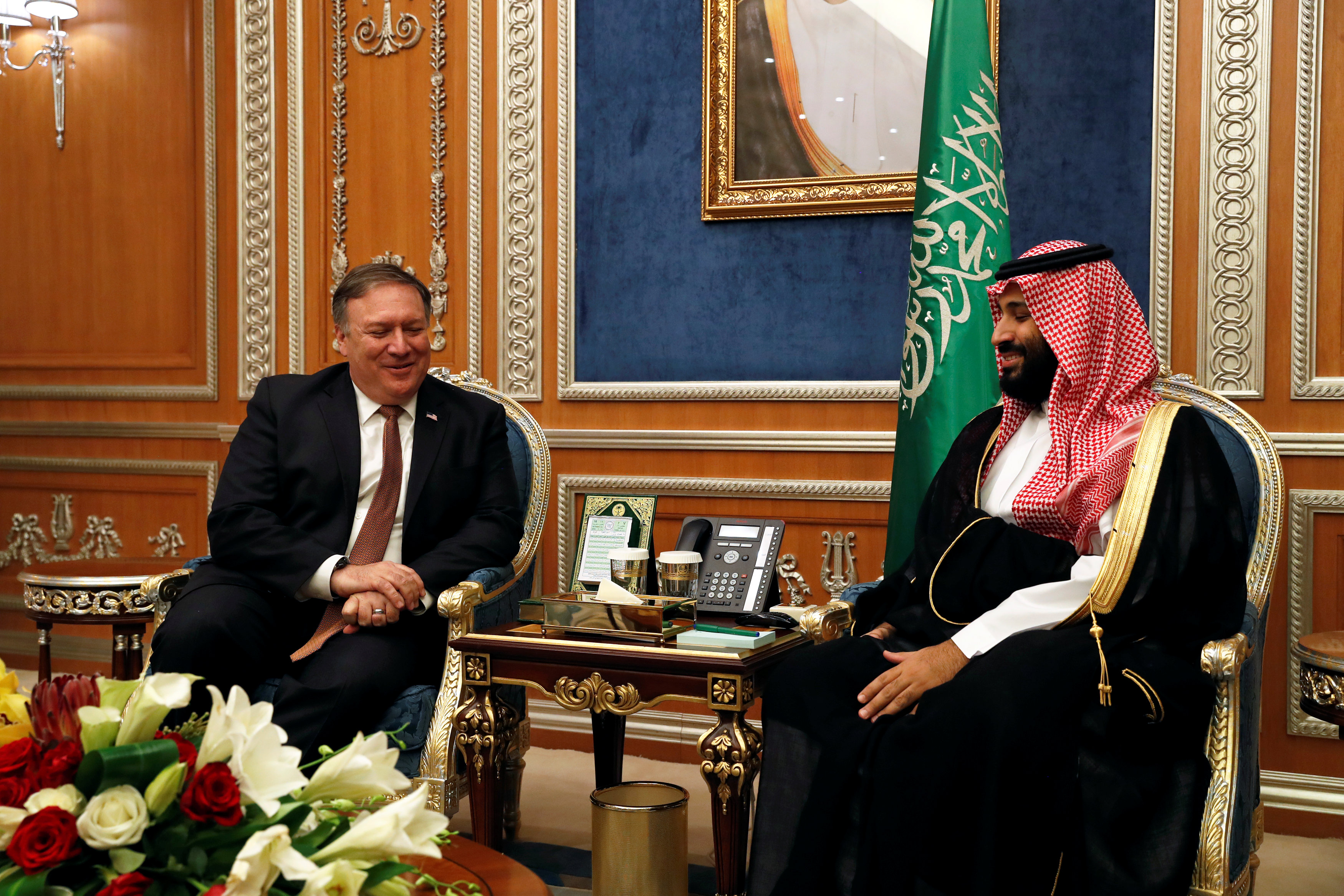 Mike Pompeo se reunió en Riad con el rey Salmán para abordar desaparición de Khashoggi