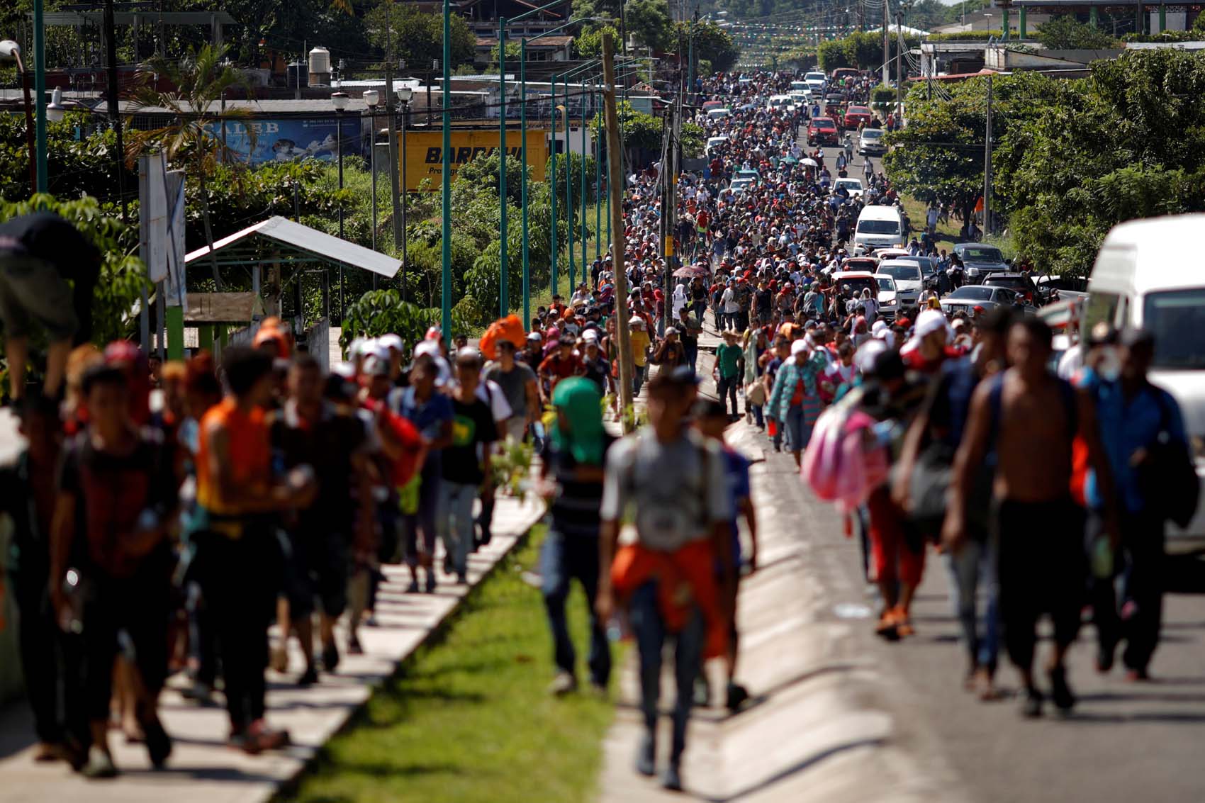 Más de 7.000 personas van en caravana de migrantes hacia Estados Unidos, dice la ONU