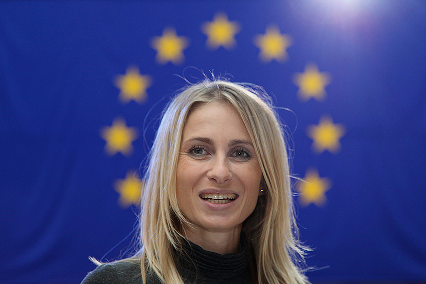 Vicepresidenta del parlamento europeo apoya expulsión de embajadores de la dictadura de la UE