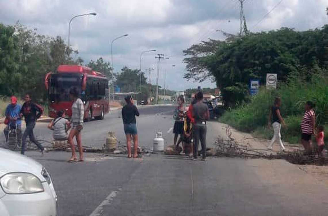 Vecinos de Barquisimeto protestan por fallas en el suministro de gas #03Oct
