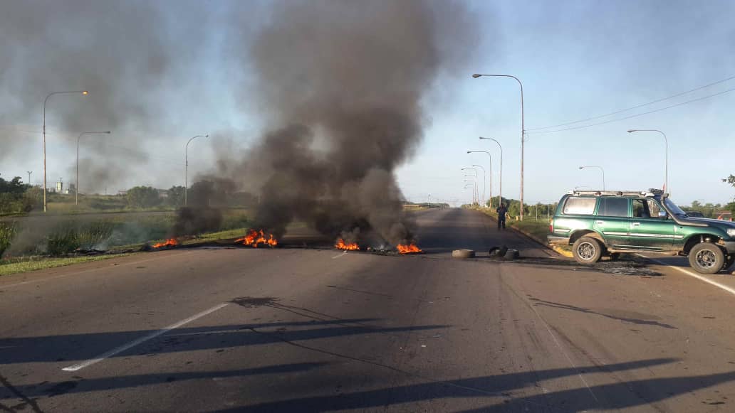 Sidoristas protestan por segundo día en Puerto Ordaz #4Oct (foto)