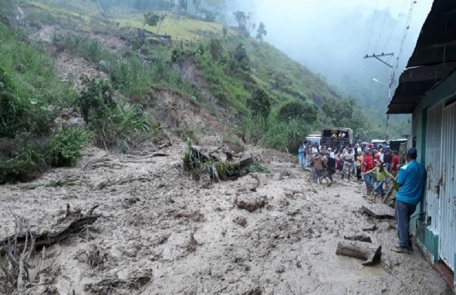 Fuertes lluvias en Táchira impiden el paso entre La Fría y Seboruco #21Oct