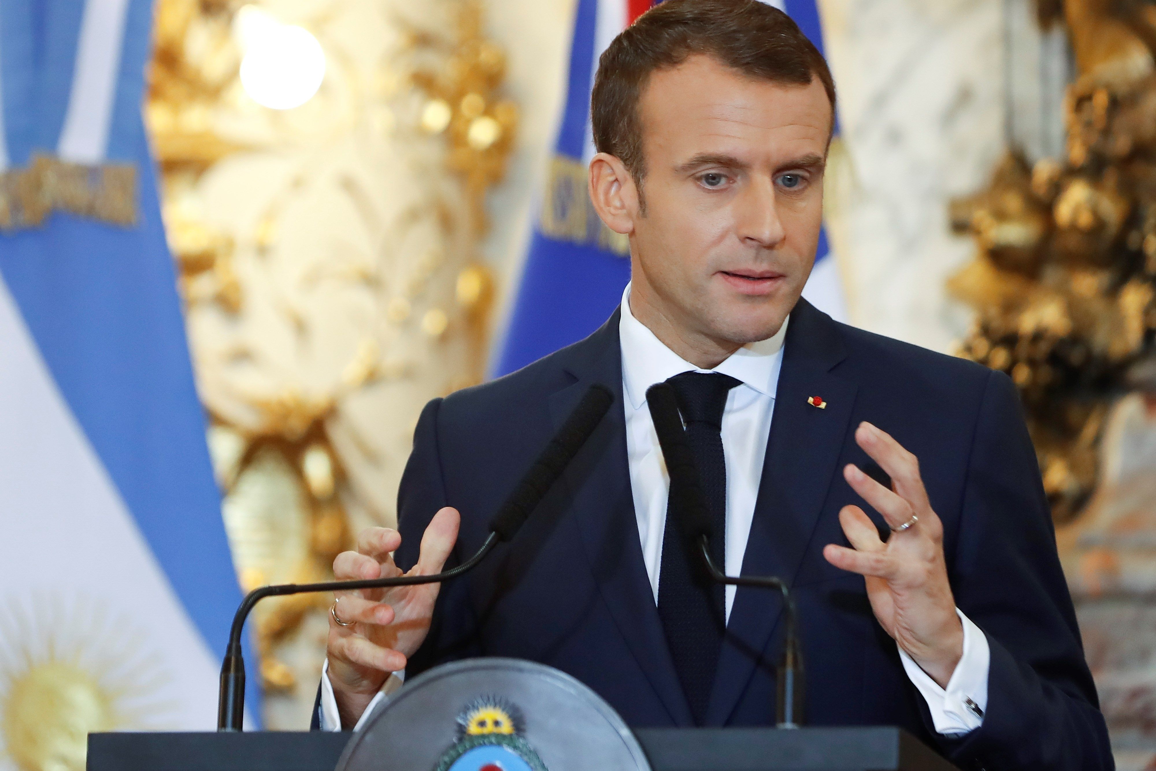 Francia espera ansiosa discurso de Macron para intentar salir de crisis de chalecos amarillos