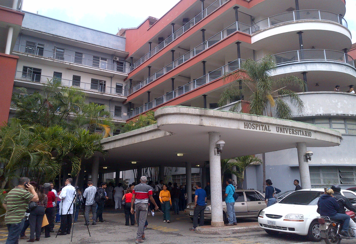 Las consultas en el Hospital Universitario de Caracas fueron suspendidas por el mega apagón rojo #23Jul