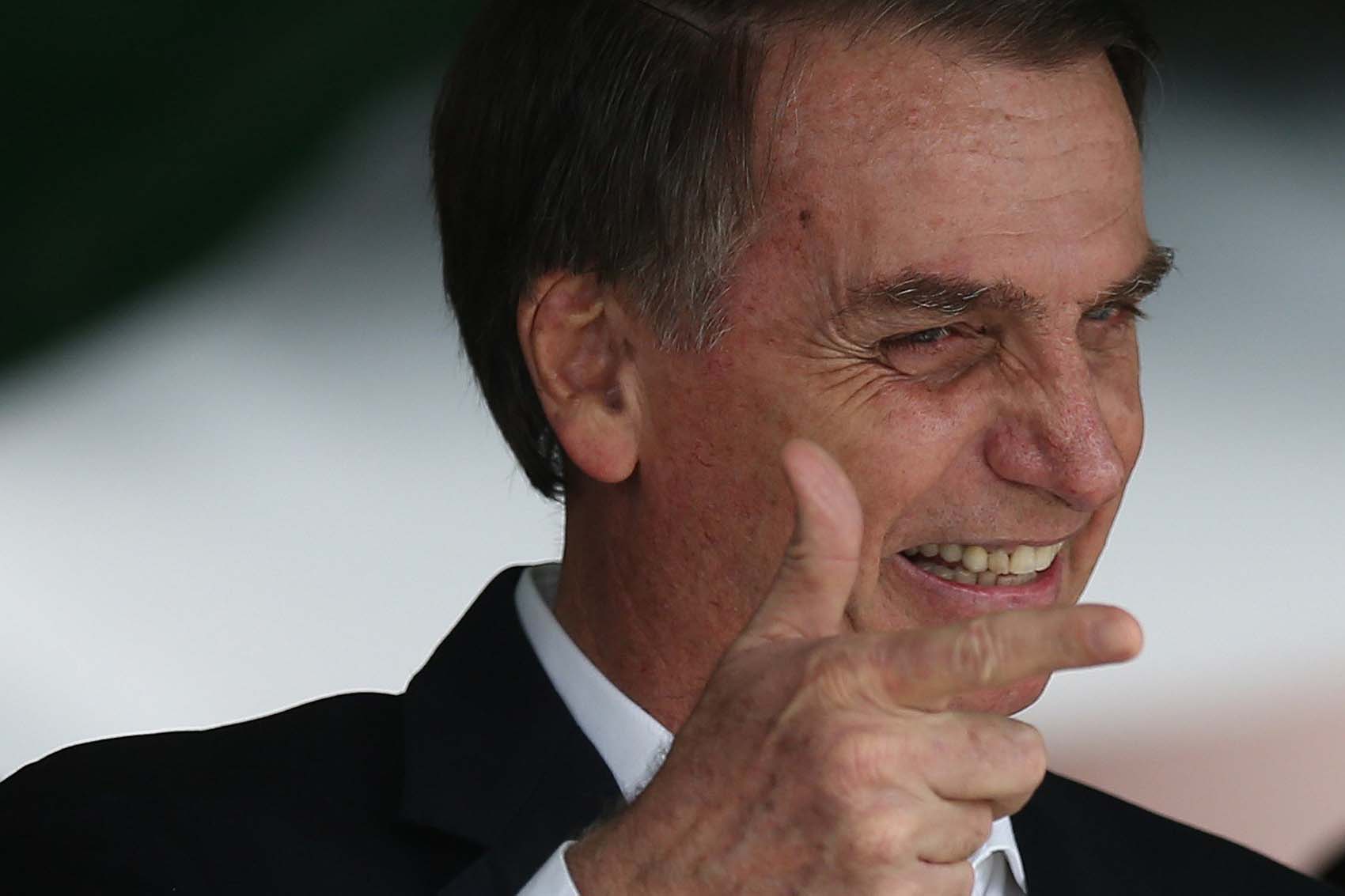 Privatizaciones de Brasil deberían recaudar 1.900 millones de dólares, dice Bolsonaro en Twitter