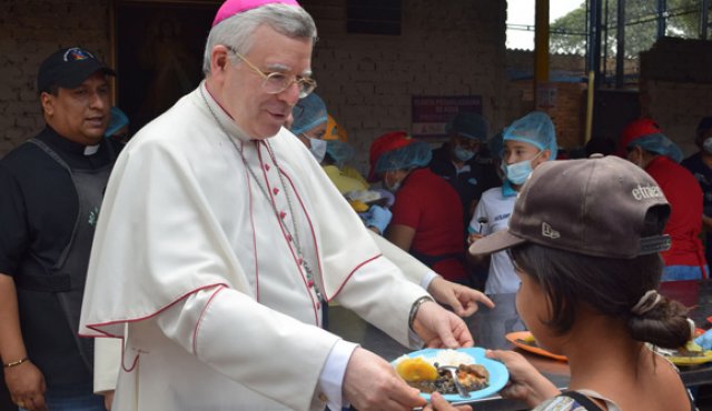 Nuncio apostólico en Colombia pide perseverar en la ayuda a los migrantes venezolanos