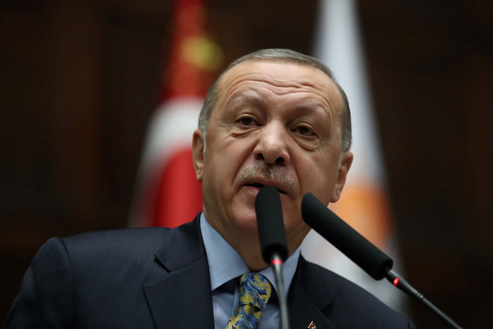 Erdogán ve caer su partido tras ruptura con dos hombres fuertes de su régimen