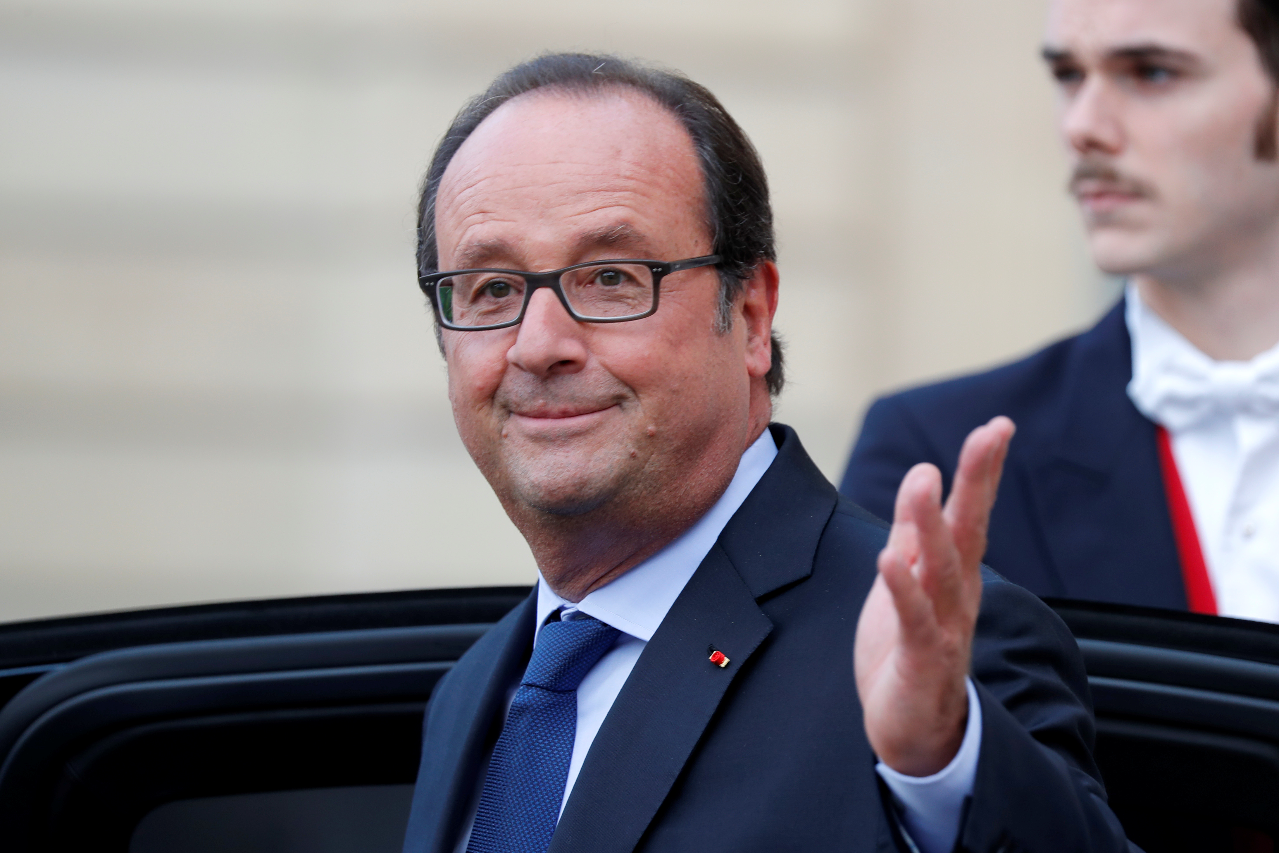 Expresidente francés es interrogado en investigación por asesinato de periodistas