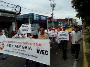 Docentes de Fe y Alegría  siguen en las calles de Mérida para exigir mejoras salariales #17Ene (FOTOS)