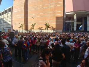Ciudadanos acudieron a cabildo abierto en La Candelaria pese a represión en varias zonas de Caracas (Video)