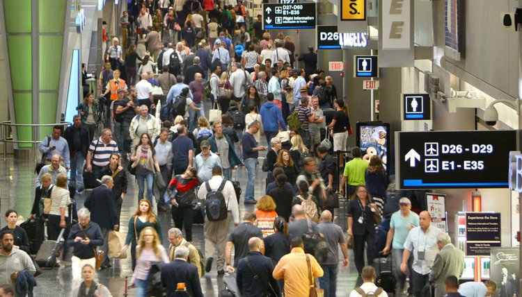 Aeropuerto Internacional de Miami establece récord por cantidad de viajeros