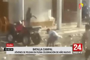 ¡Pena ajena! Varios venezolanos protagonizaron una pelea callejera en Perú (VIDEO)