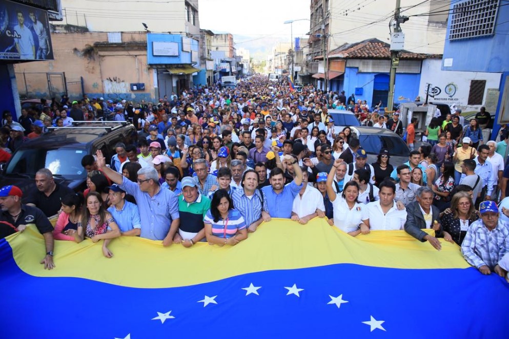 Las calles de Los Teques se llenaron en Cabildo Abierto convocado por la AN #18Ene (Fotos + Videos)