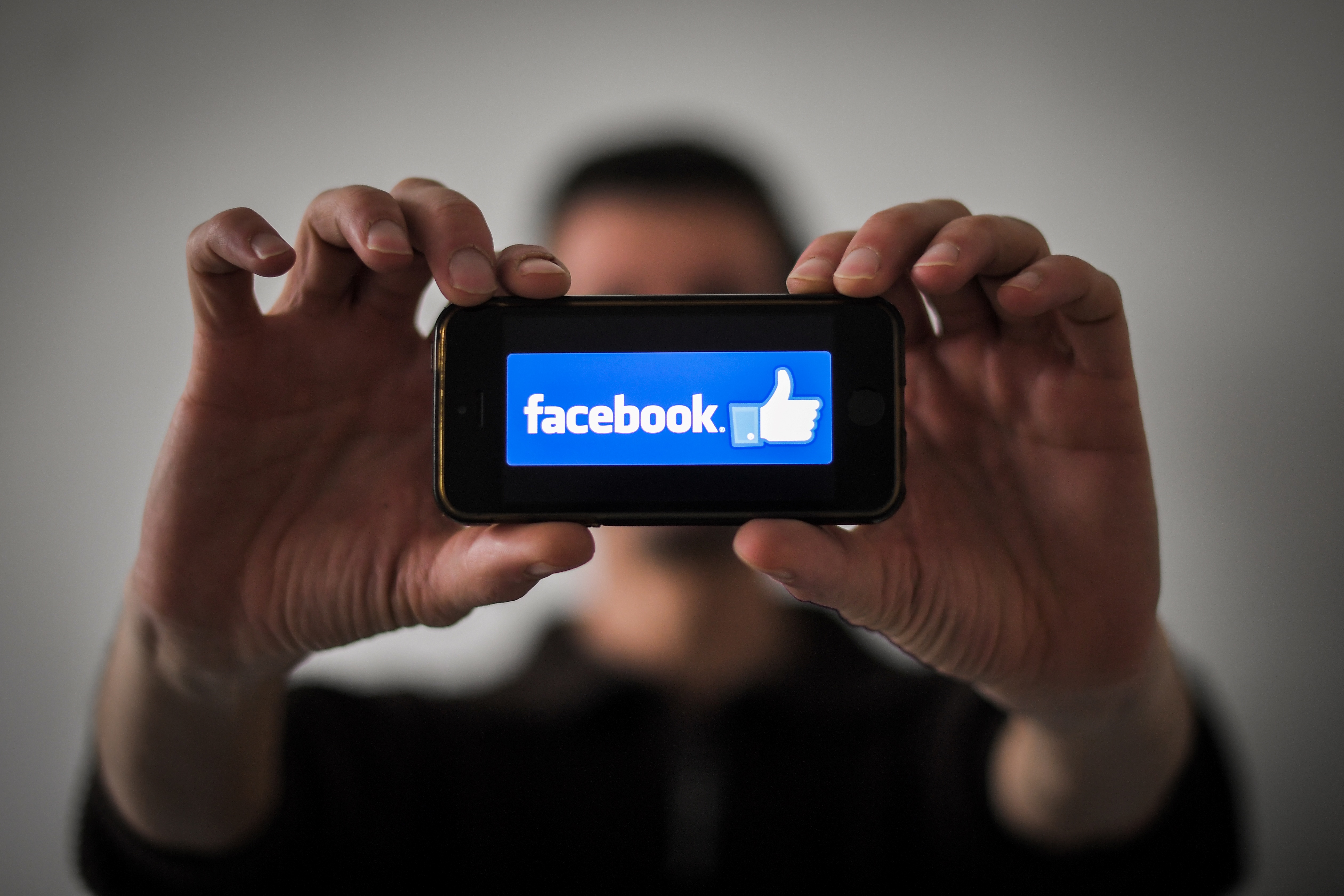 Alemania impone restricciones a la recopilación de datos de Facebook