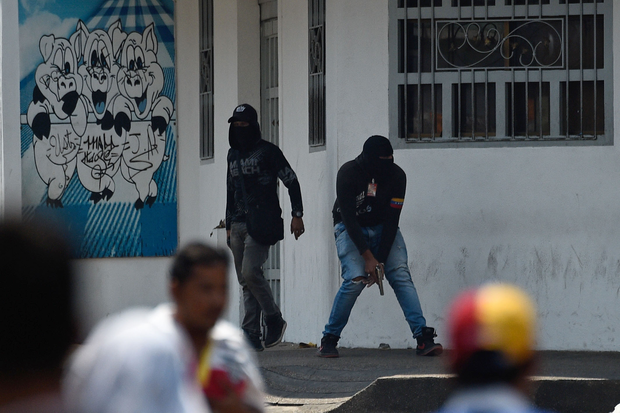 Iglesia venezolana condena los llamados de Maduro a los colectivos armados y pide a la FAN no reprimir protestas