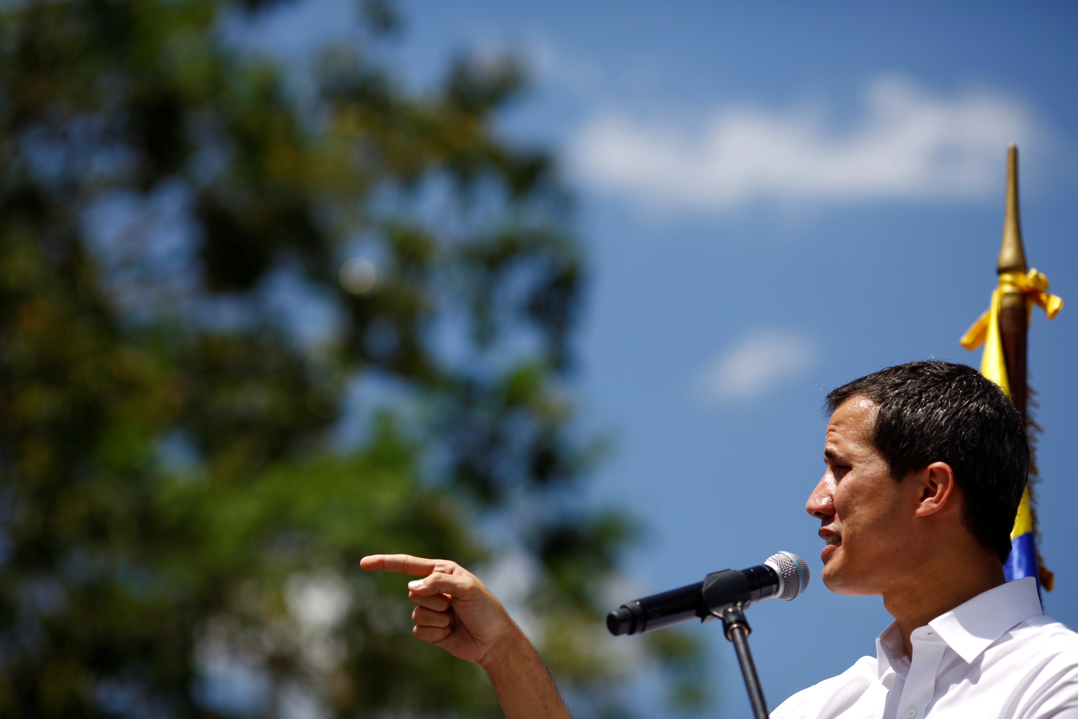 Guaidó insta a militares de la Fuerza Armada a seguir el ejemplo de Hugo Carvajal