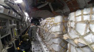 Lo que contiene el nuevo cargamento de ayuda humanitaria enviado por EEUU (Fotos y video)