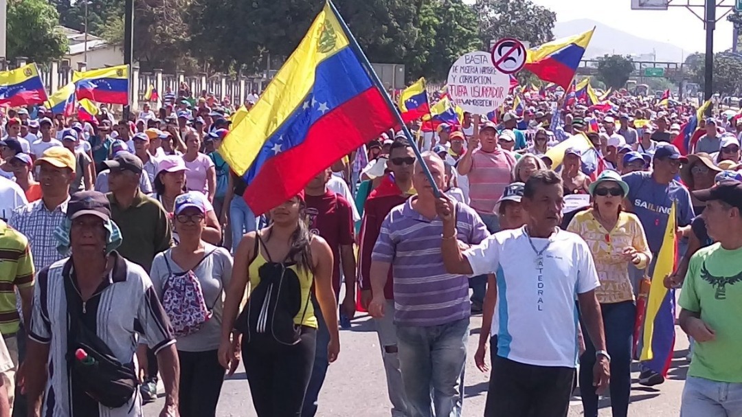 EN FOTOS: Maracay se desborda exigiendo el paso de la ayuda humanitaria #12Feb