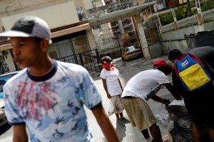 Guaidó: El régimen reconoció su fracaso al permitir el ingreso de la ayuda humanitaria