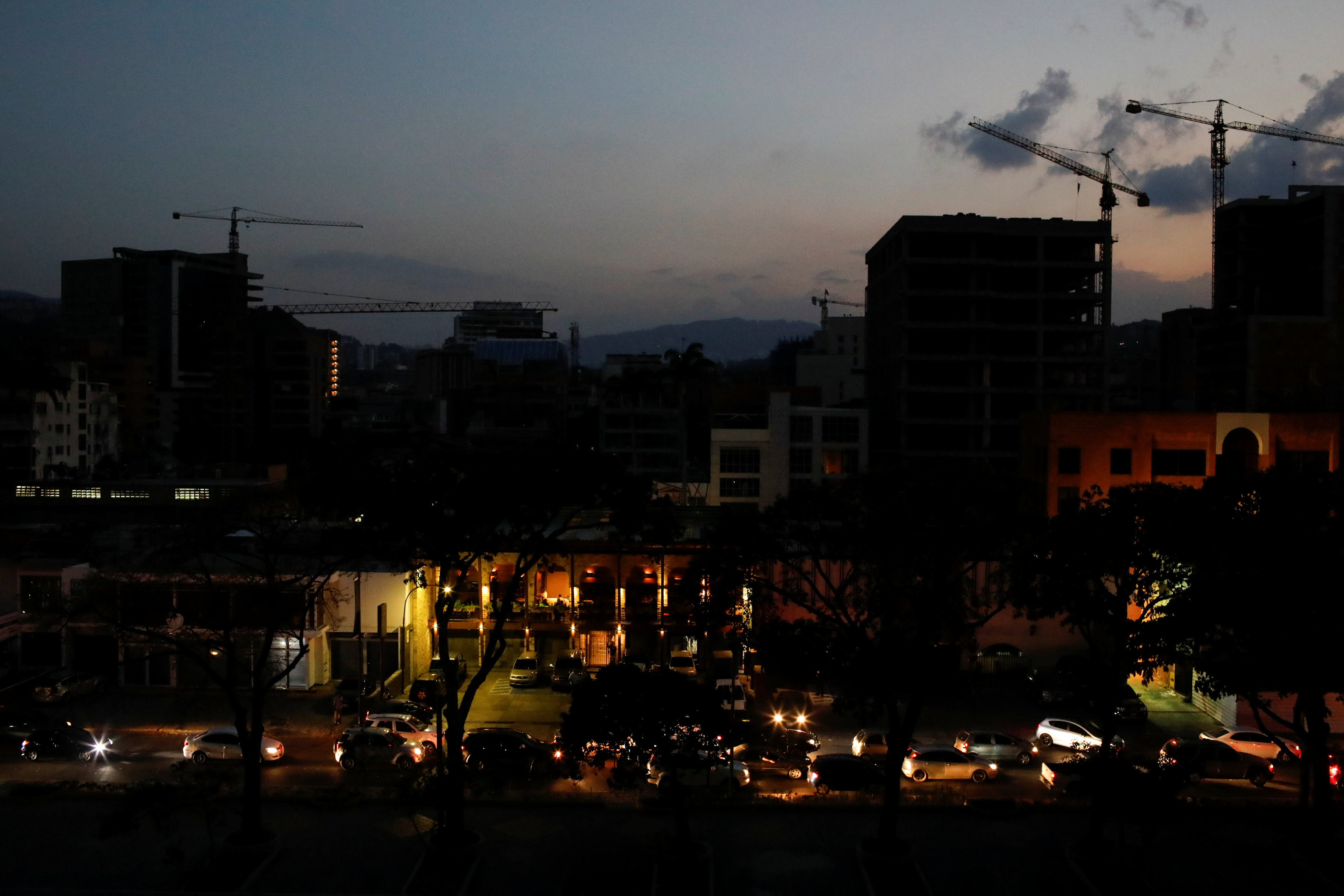 8:30 am Los sectores de Caracas donde ha llegado la luz #10Mar